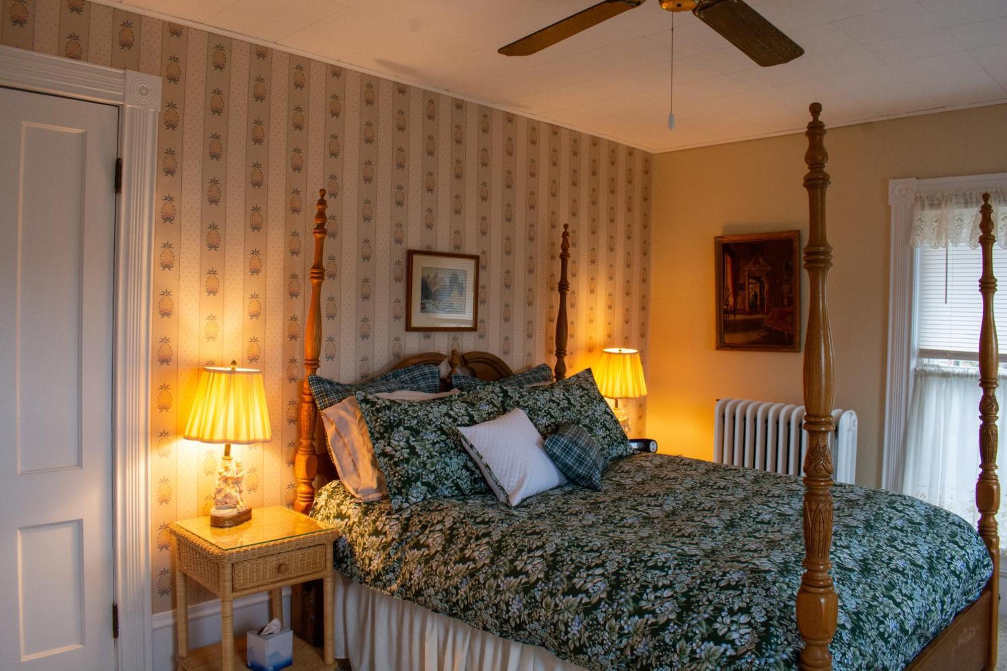 Hudson Manor Bed & Breakfast Watkins Glen Exterior photo